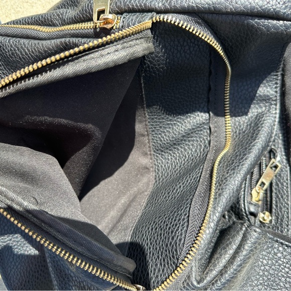 Adorable Flap front backpack - Picture 5 of 6